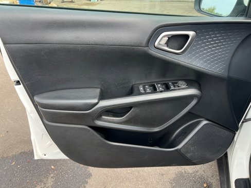 Used 2021 Kia Soul S image 19