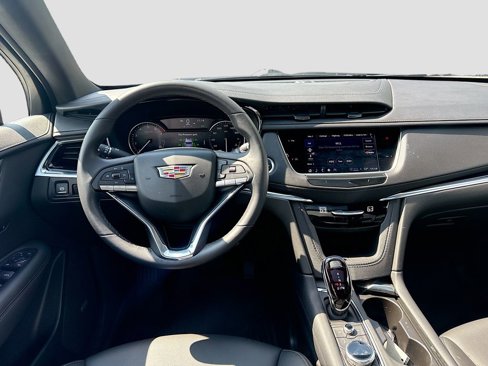 Used 2023 Cadillac XT6 Luxury w/ LPO, Floor Liner Package image 23
