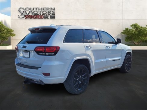 Used 2021 Jeep Grand Cherokee Laredo X image 5