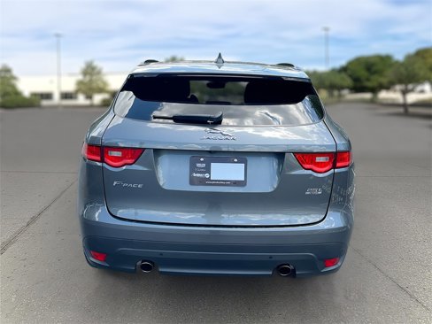 Used 2019 Jaguar F-PACE R-Sport image 6
