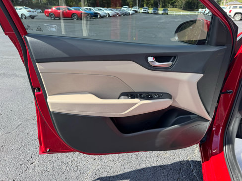 Used 2018 Hyundai Accent SE image 10
