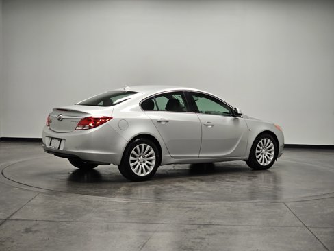 Used 2011 Buick Regal CXL image 8