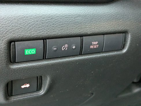 Certified 2024 Nissan Sentra SV image 21