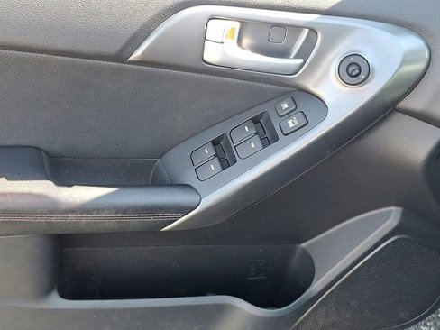 Used 2011 Kia Forte SX w/ Leather Pkg image 13