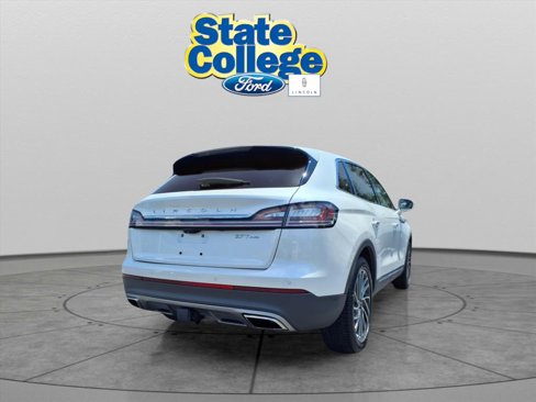 Used 2019 Lincoln Nautilus Reserve image 4