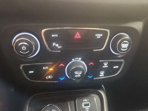 Used 2020 Jeep Compass Trailhawk w/ Leather Interior Group image 17