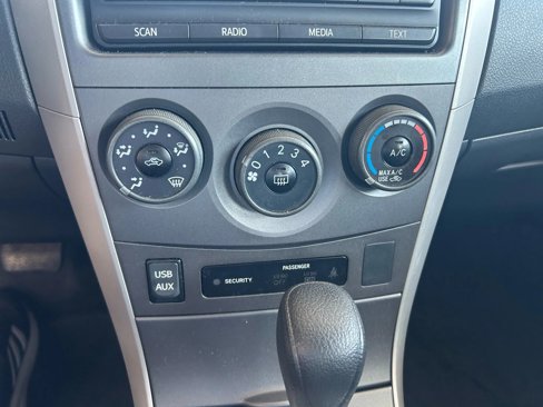 Used 2012 Toyota Corolla S image 16