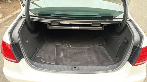Used 2014 Mercedes-Benz E 350 Sedan image 53
