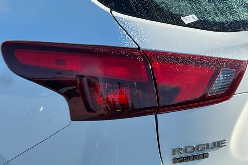 Used 2019 Nissan Rogue Sport S image 47