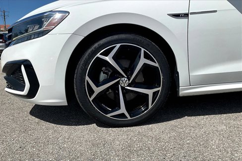 Certified 2021 Volkswagen Passat 2.0T R-Line image 13