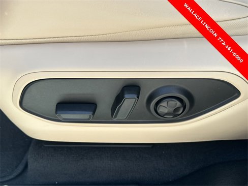 Used 2022 Jeep Grand Cherokee L Limited image 21