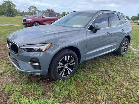 Used 2023 Volvo XC60 B5 Core image 1