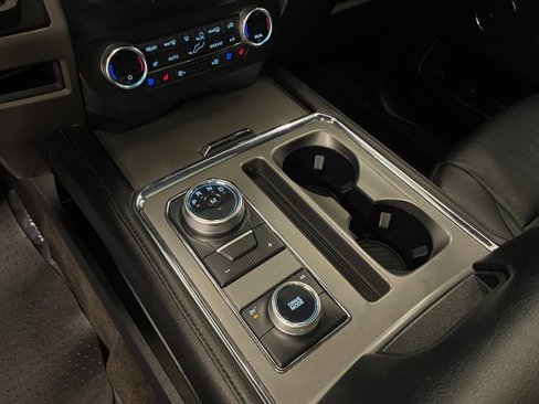 Used 2020 Ford Expedition XLT w/ Equipment Group 202A image 16