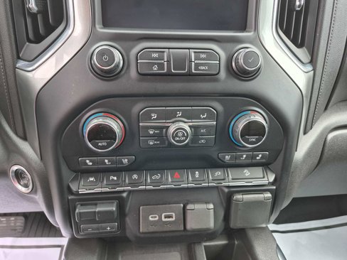 Used 2020 Chevrolet Silverado 1500 LTZ w/ LTZ Premium Package image 19
