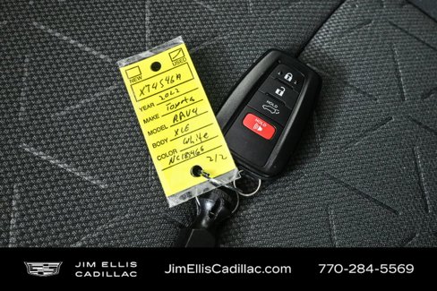 Used 2022 Toyota RAV4 XLE image 38