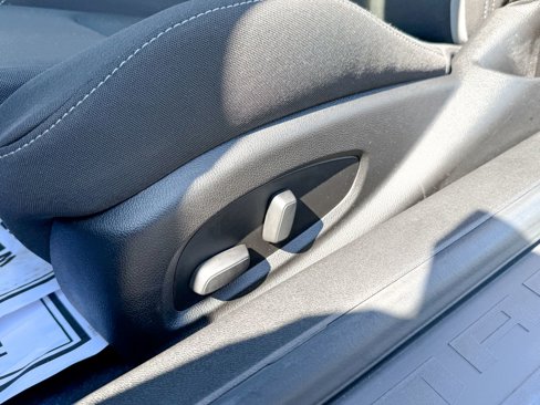 Used 2023 Chevrolet Camaro LT image 7
