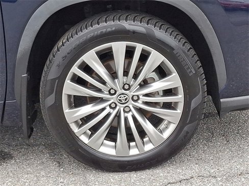 Used 2022 Toyota Highlander Platinum image 8