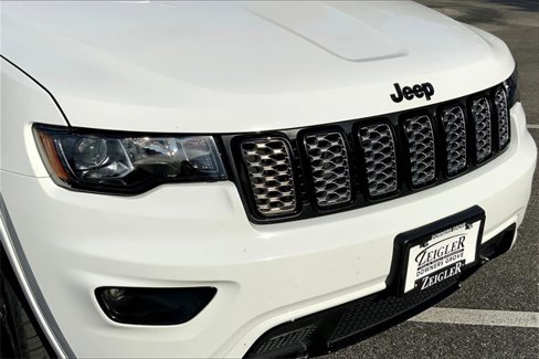 Used 2019 Jeep Grand Cherokee Altitude image 28