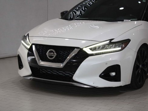 Used 2019 Nissan Maxima SR w/ Premium Package image 2