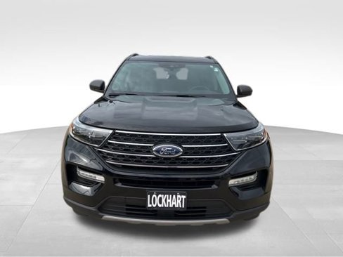 Used 2024 Ford Explorer XLT w/ Equipment Group 202A image 2