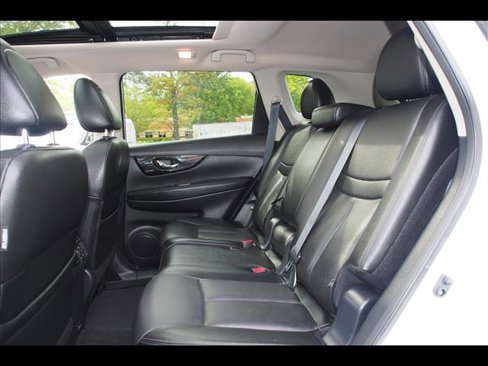 Used 2019 Nissan Rogue SL image 22