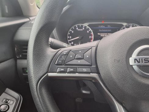 Used 2023 Nissan Sentra SV image 19