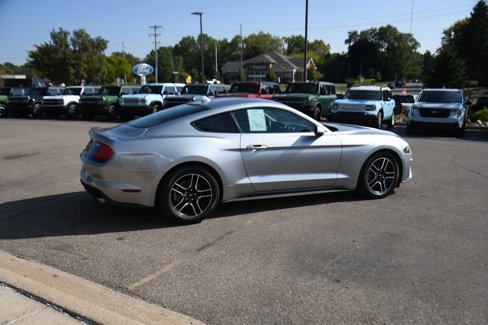 Used 2022 Ford Mustang Premium image 7