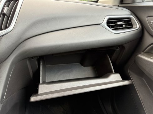 Used 2021 Chevrolet Equinox LT image 29