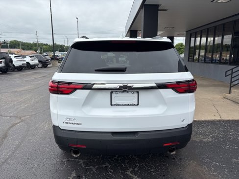 Used 2022 Chevrolet Traverse LT image 8