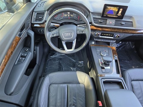 Used 2018 Audi Q5 2.0T Premium w/ Convenience Package image 12
