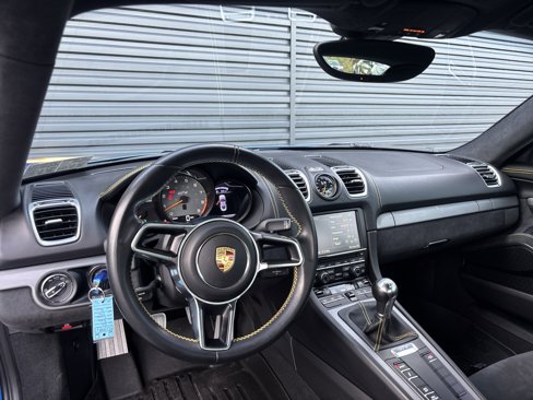 Used 2016 Porsche Cayman GT4 image 12