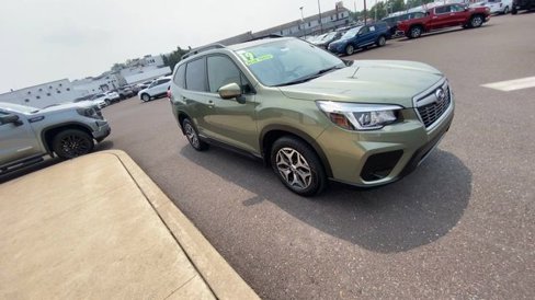 Used 2019 Subaru Forester Premium image 2