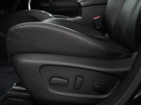 Used 2016 Nissan Rogue SL image 22
