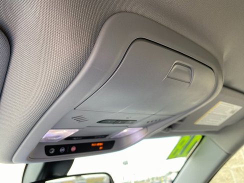 Used 2018 Chevrolet Equinox LT image 26