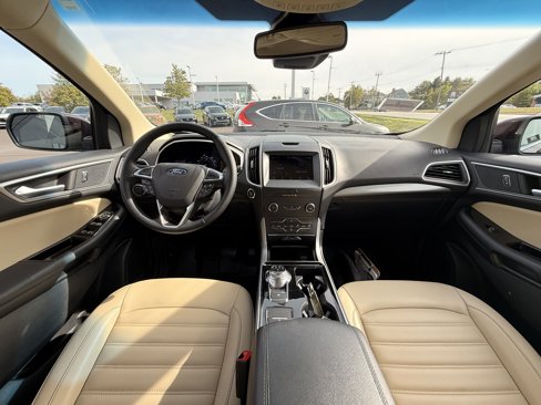 Used 2019 Ford Edge SEL w/ Equipment Group 201A image 3