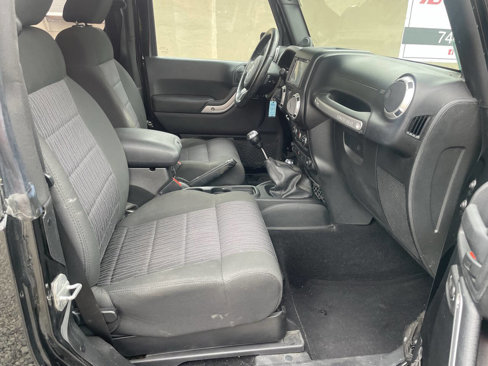 Used 2011 Jeep Wrangler Rubicon w/ Dual Top Group image 24