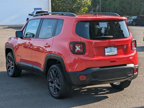 Used 2022 Jeep Renegade Latitude w/ Sun/Sound Group image 3