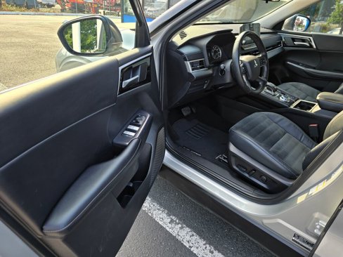 Used 2022 Mitsubishi Outlander SE image 10