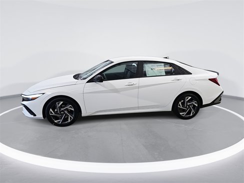 New 2025 Hyundai Elantra Sport image 8