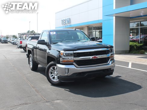 Used 2017 Chevrolet Silverado 1500 LT w/ LT Convenience Package image 2