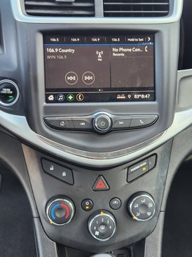 Used 2020 Chevrolet Sonic LT image 23