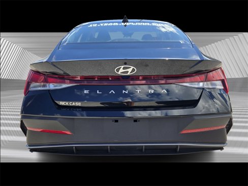 Certified 2024 Hyundai Elantra SE image 5