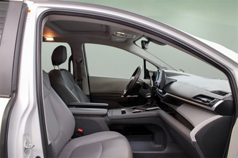 Used 2021 Toyota Sienna XLE image 34