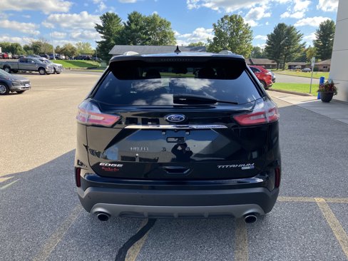 Used 2019 Ford Edge Titanium image 7