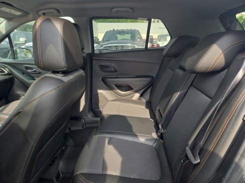 Used 2019 Chevrolet Trax LT w/ LT Convenience Package image 23