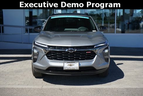 Used 2025 Chevrolet Trax RS w/ Driver Confidence Package image 3