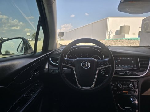 Used 2017 Buick Encore Preferred image 2