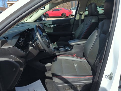 Certified 2022 Buick Envision Essence w/ Sport Touring Package image 19