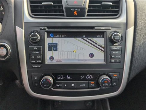 Used 2016 Nissan Altima 2.5 SL w/ 2.5 Technology Package image 12