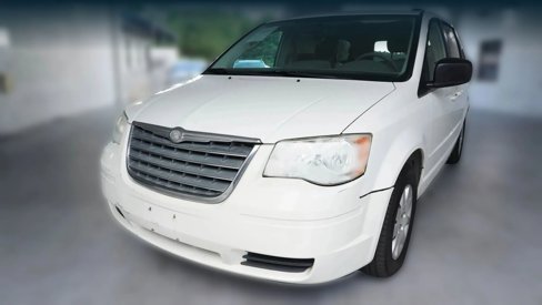 Used 2010 Chrysler Town & Country LX w/ PWR Window Group image 3